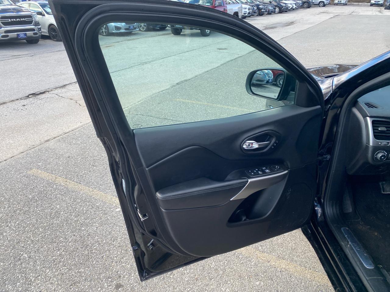 Jeep Cherokee Limited 4WD 2020