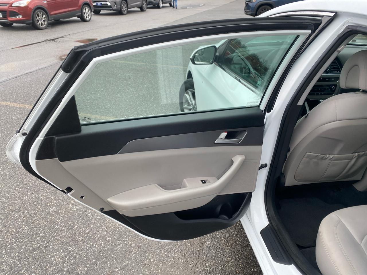 Hyundai Sonata SE 2015