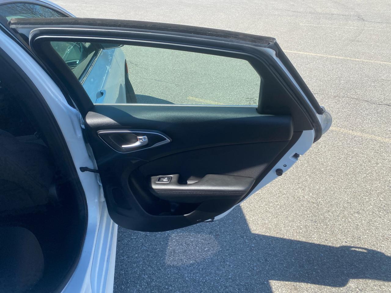 Chrysler 200 Limited 2015