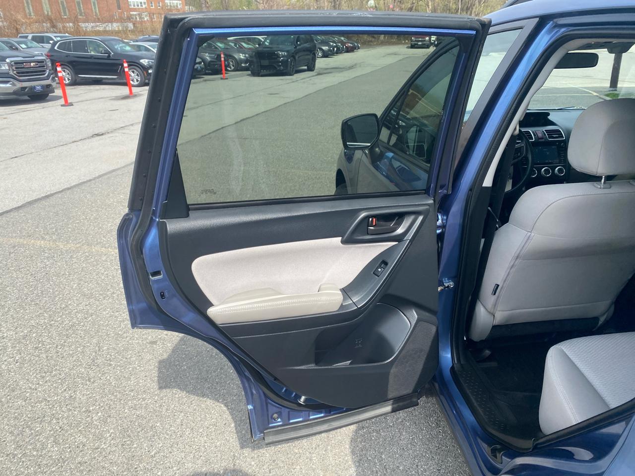 Subaru Forester 2.5i Premium PZEV CVT 2016