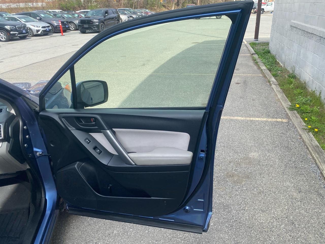 Subaru Forester 2.5i Premium PZEV CVT 2016