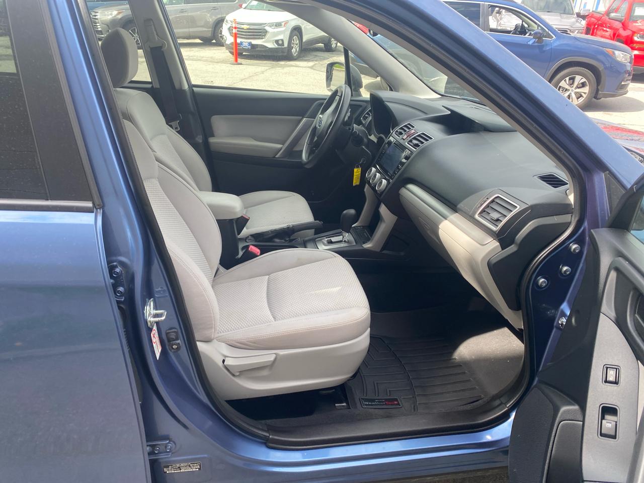 Subaru Forester 2.5i Premium PZEV CVT 2016