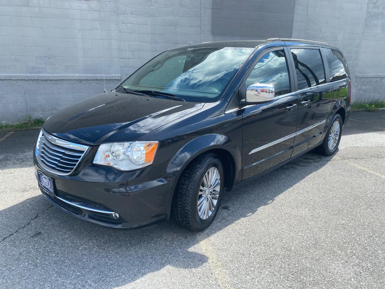 Chrysler Town & Country Touring-L 2016