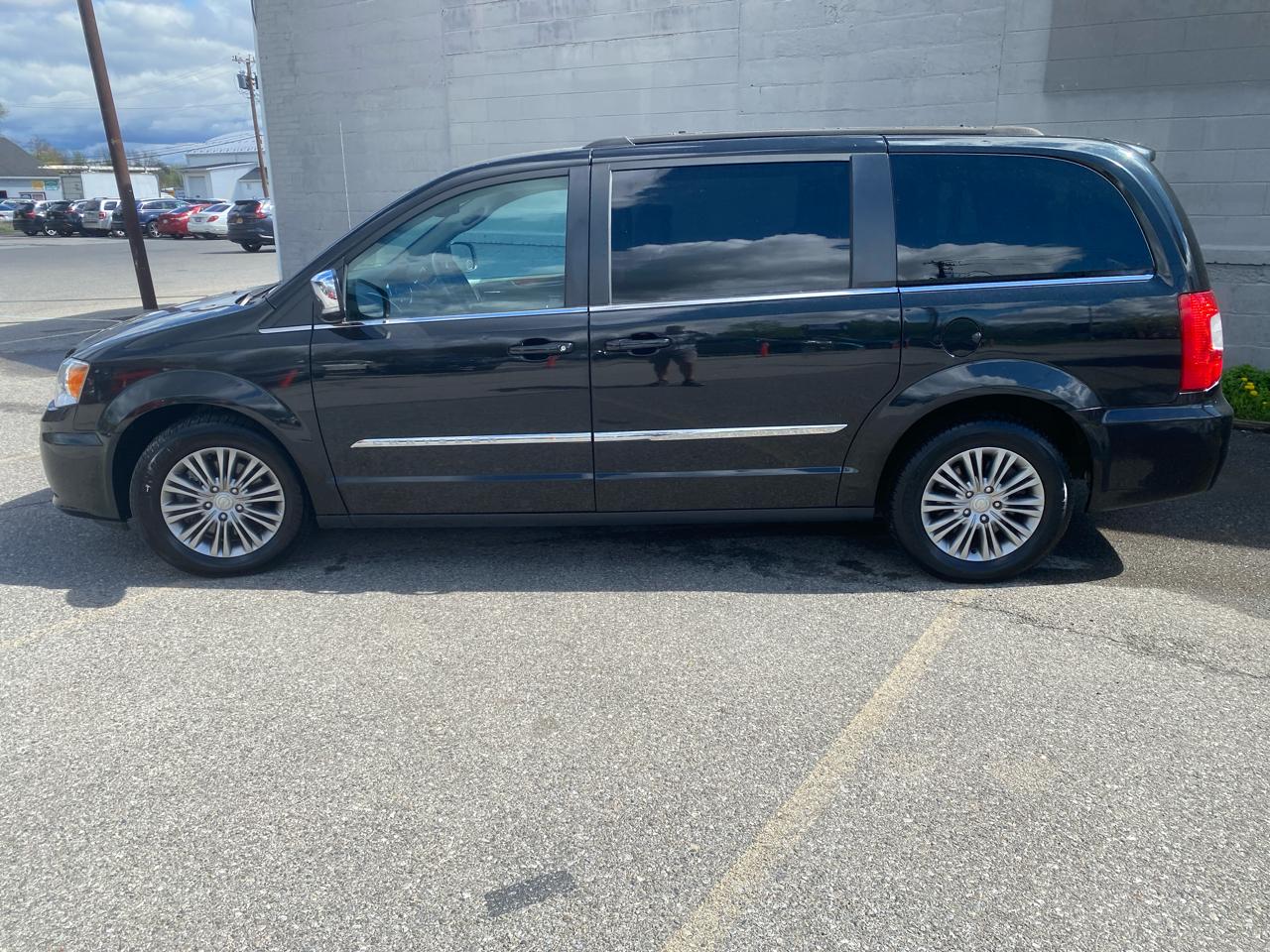 Chrysler Town & Country Touring-L 2016