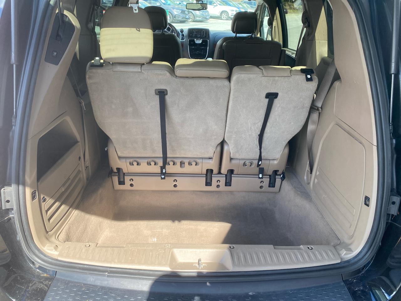 Chrysler Town & Country Touring-L 2016