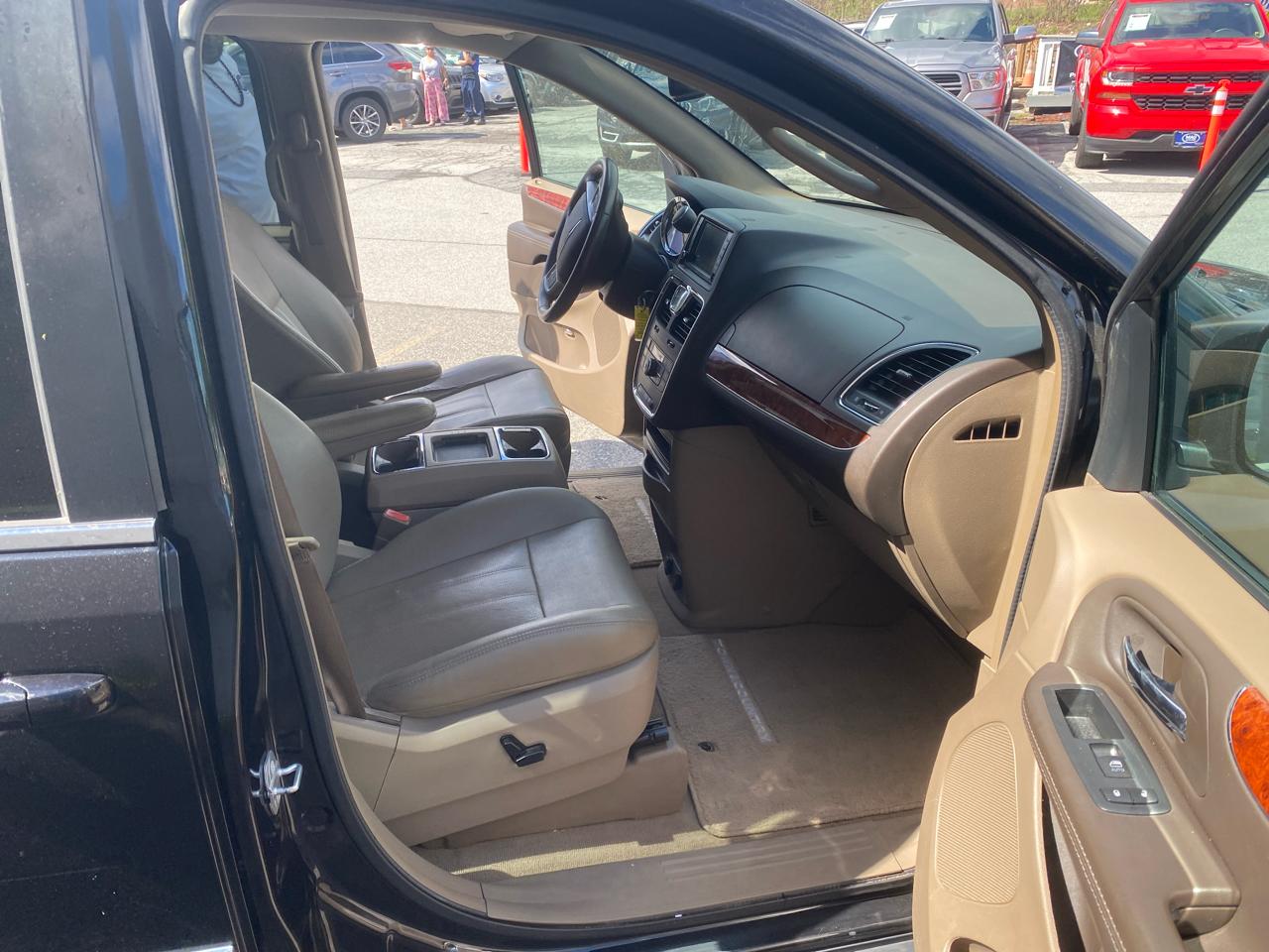 Chrysler Town & Country Touring-L 2016