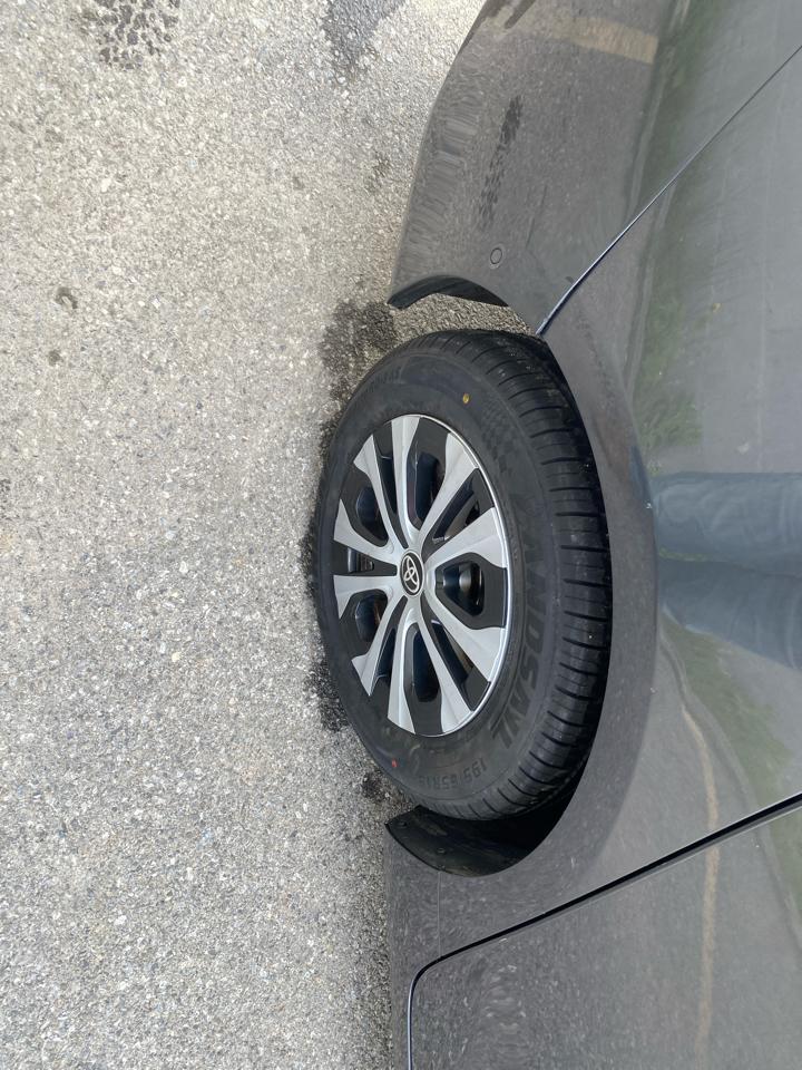 Toyota Prius XLE AWD-e 2019