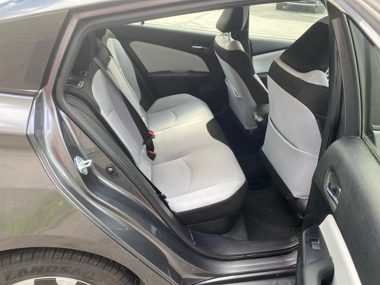 Toyota Prius XLE AWD-e 2019