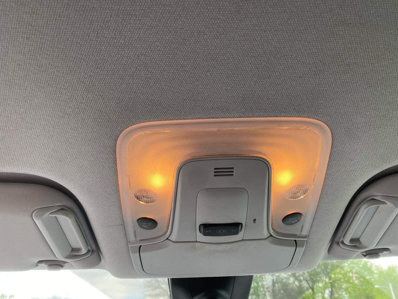 Toyota Prius XLE AWD-e 2019