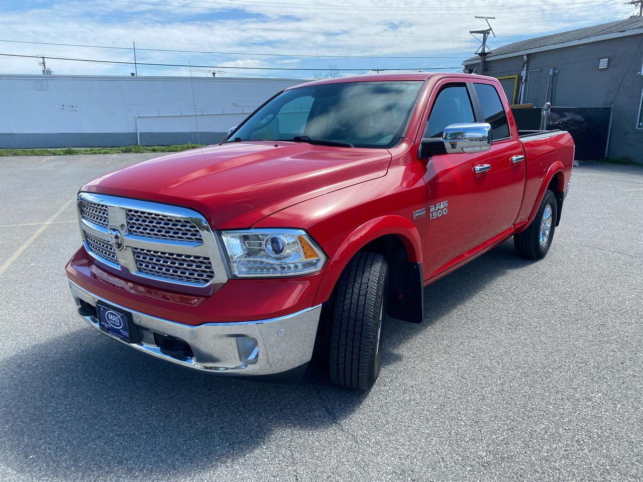 RAM 1500 Laramie Quad Cab 4WD 2016