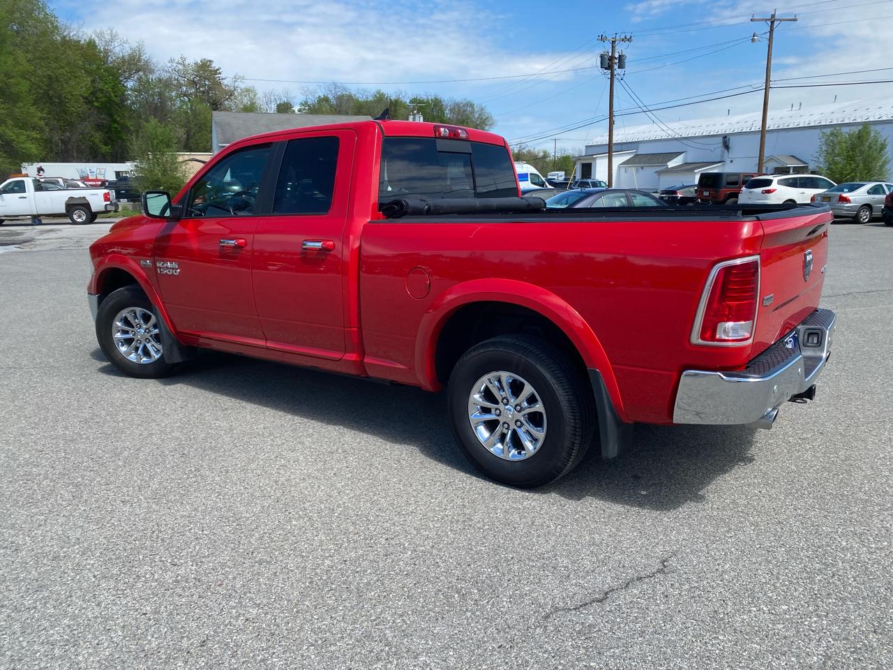 RAM 1500 Laramie Quad Cab 4WD 2016