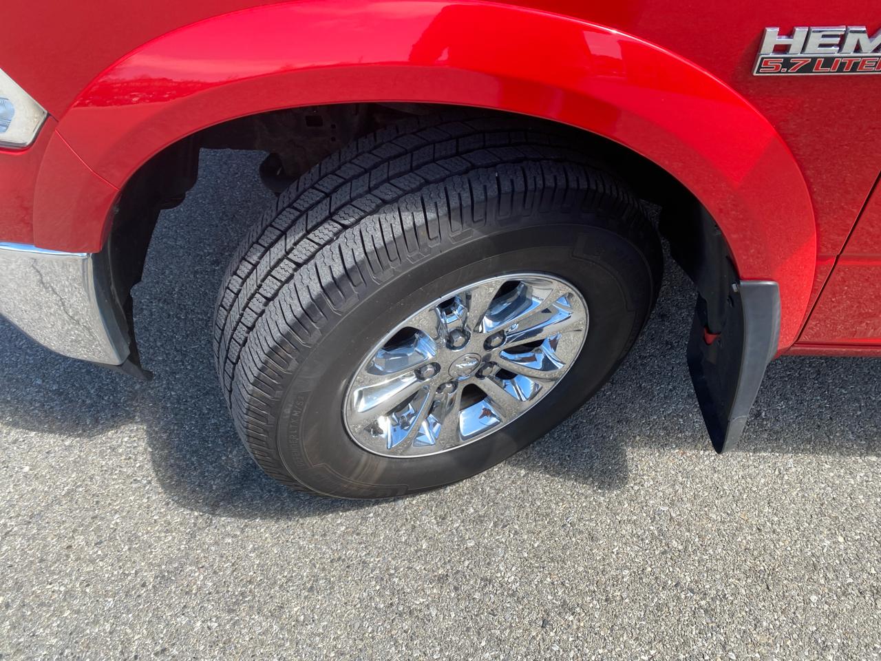 RAM 1500 Laramie Quad Cab 4WD 2016