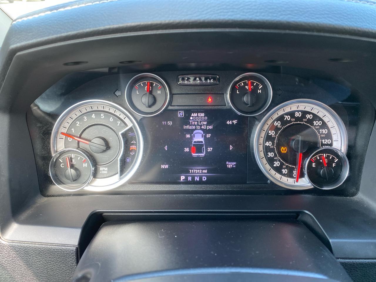 RAM 1500 Laramie Quad Cab 4WD 2016