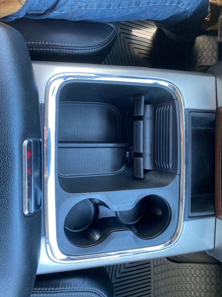 RAM 1500 Laramie Quad Cab 4WD 2016