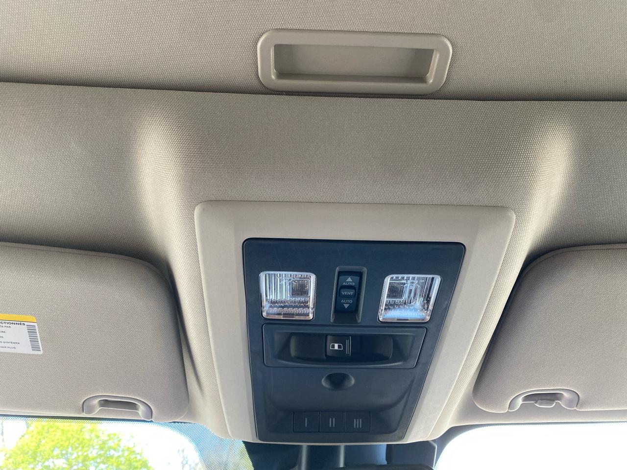 RAM 1500 Laramie Quad Cab 4WD 2016