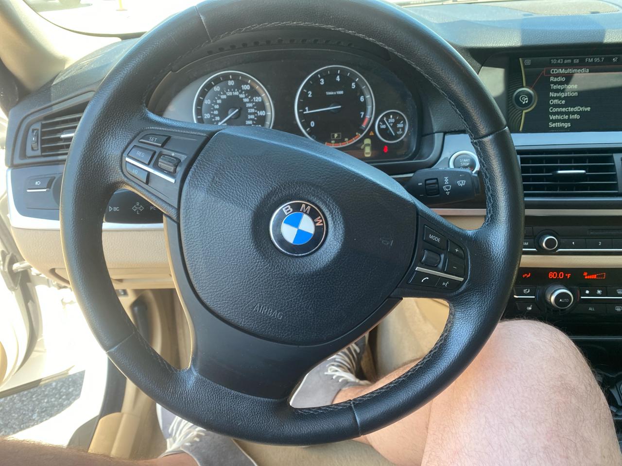 BMW 5-Series 528i xDrive 2012