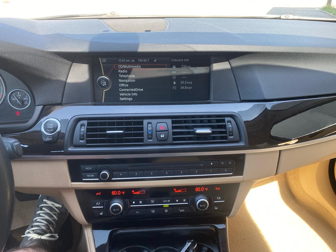 BMW 5-Series 528i xDrive 2012