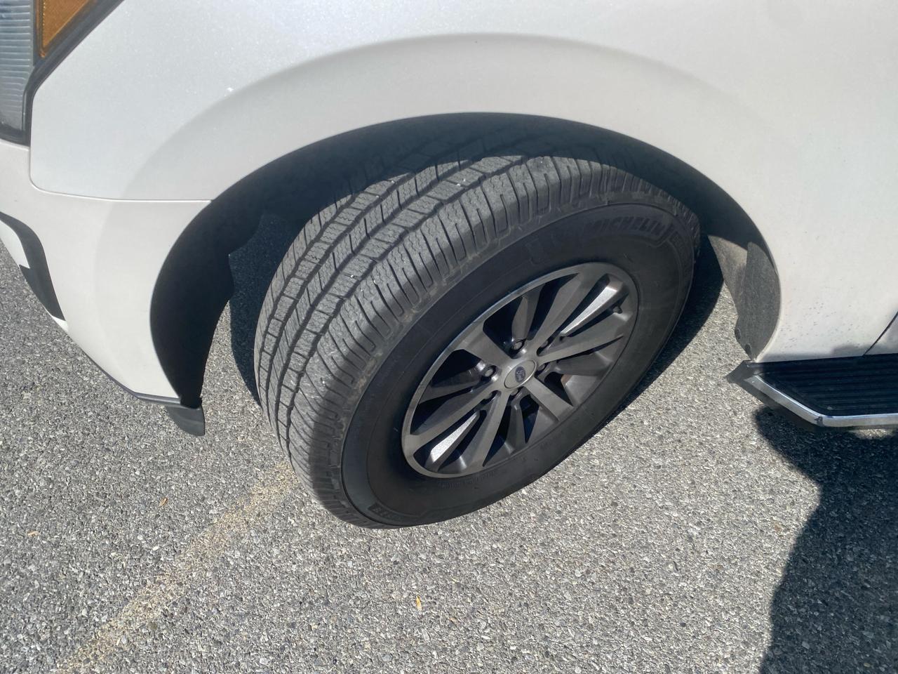 Ford Expedition XLT 4WD 2019
