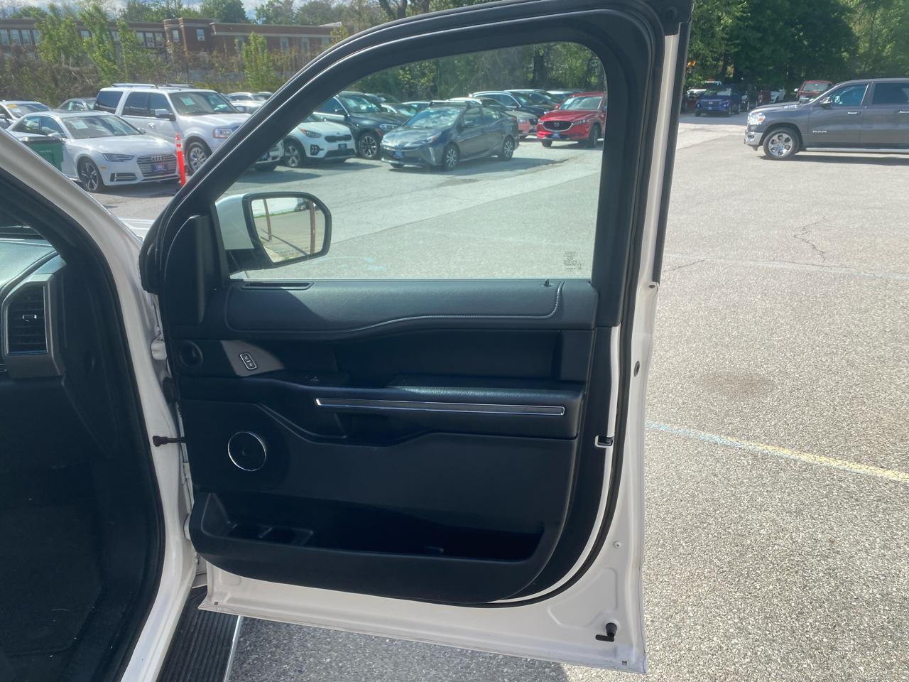 Ford Expedition XLT 4WD 2019