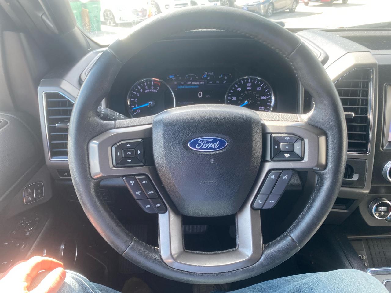 Ford Expedition XLT 4WD 2019