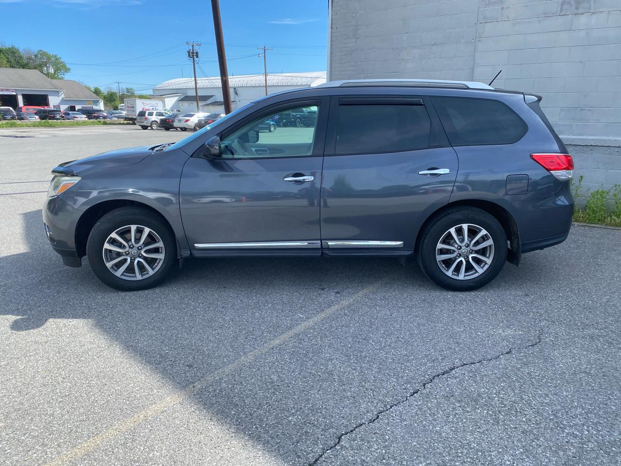 Nissan Pathfinder S 4WD 2014