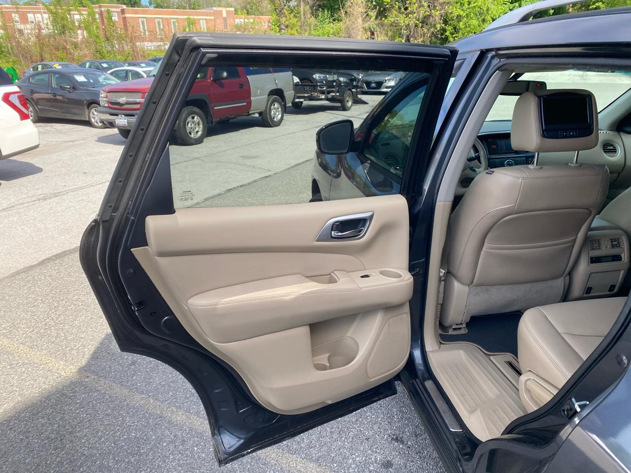 Nissan Pathfinder S 4WD 2014