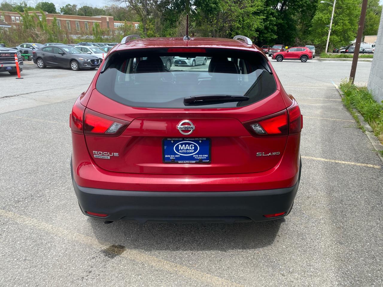 Nissan Rogue Sport S AWD 2017