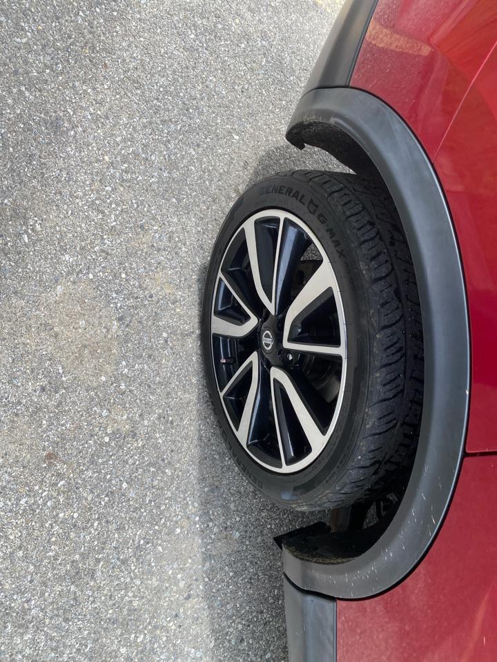 Nissan Rogue Sport S AWD 2017