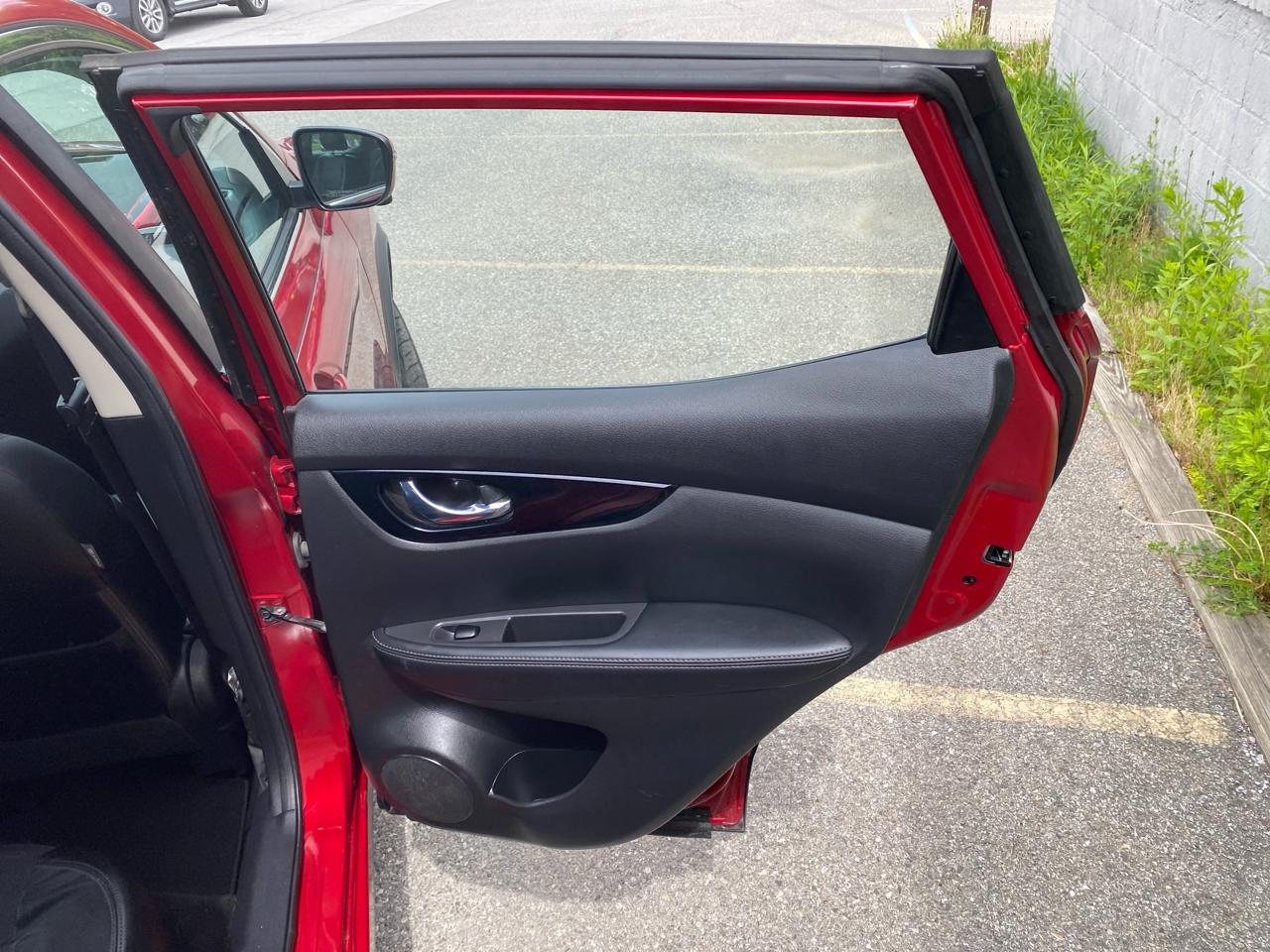 Nissan Rogue Sport S AWD 2017