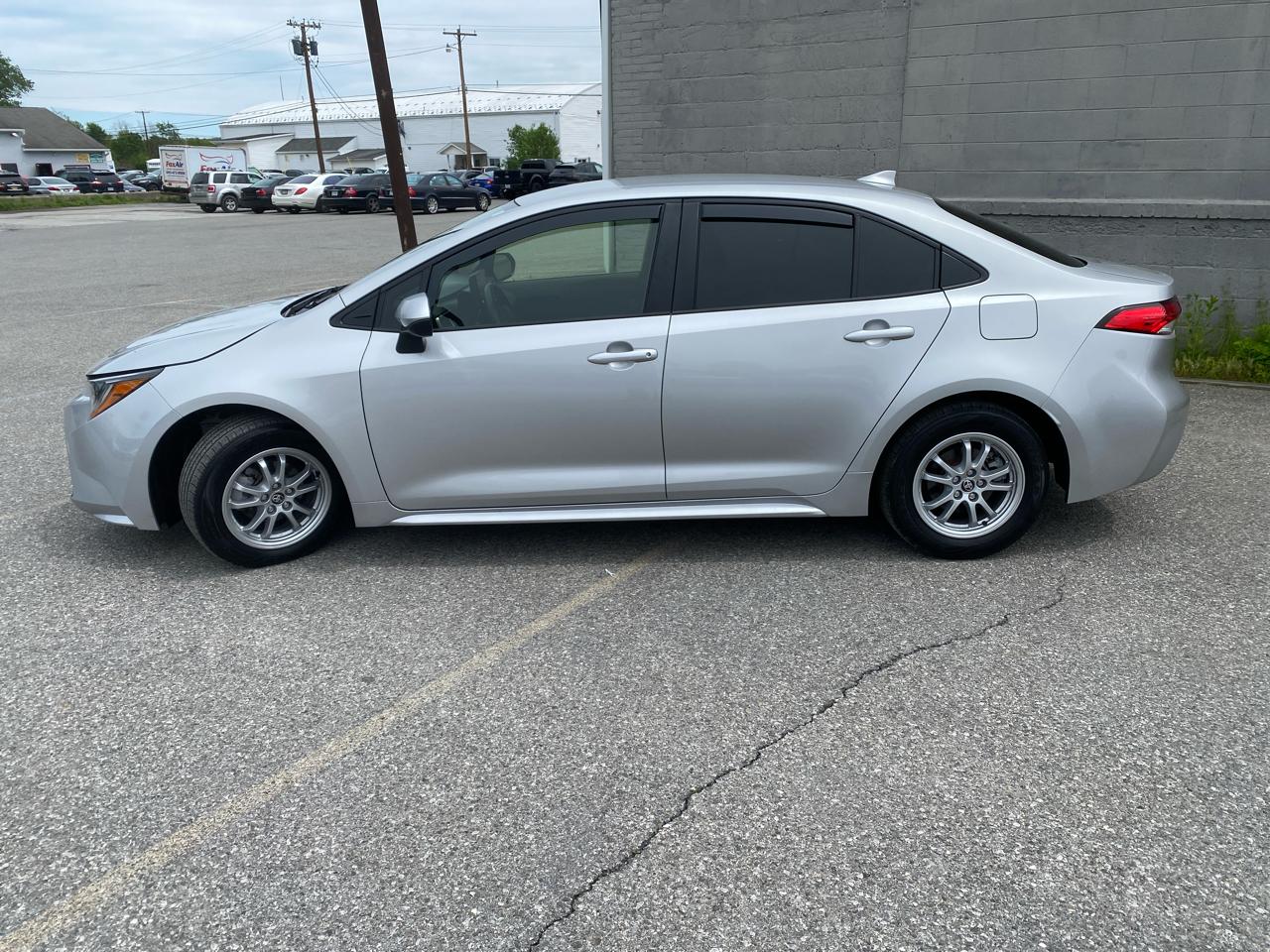 Toyota Corolla LE Hybrid 2022