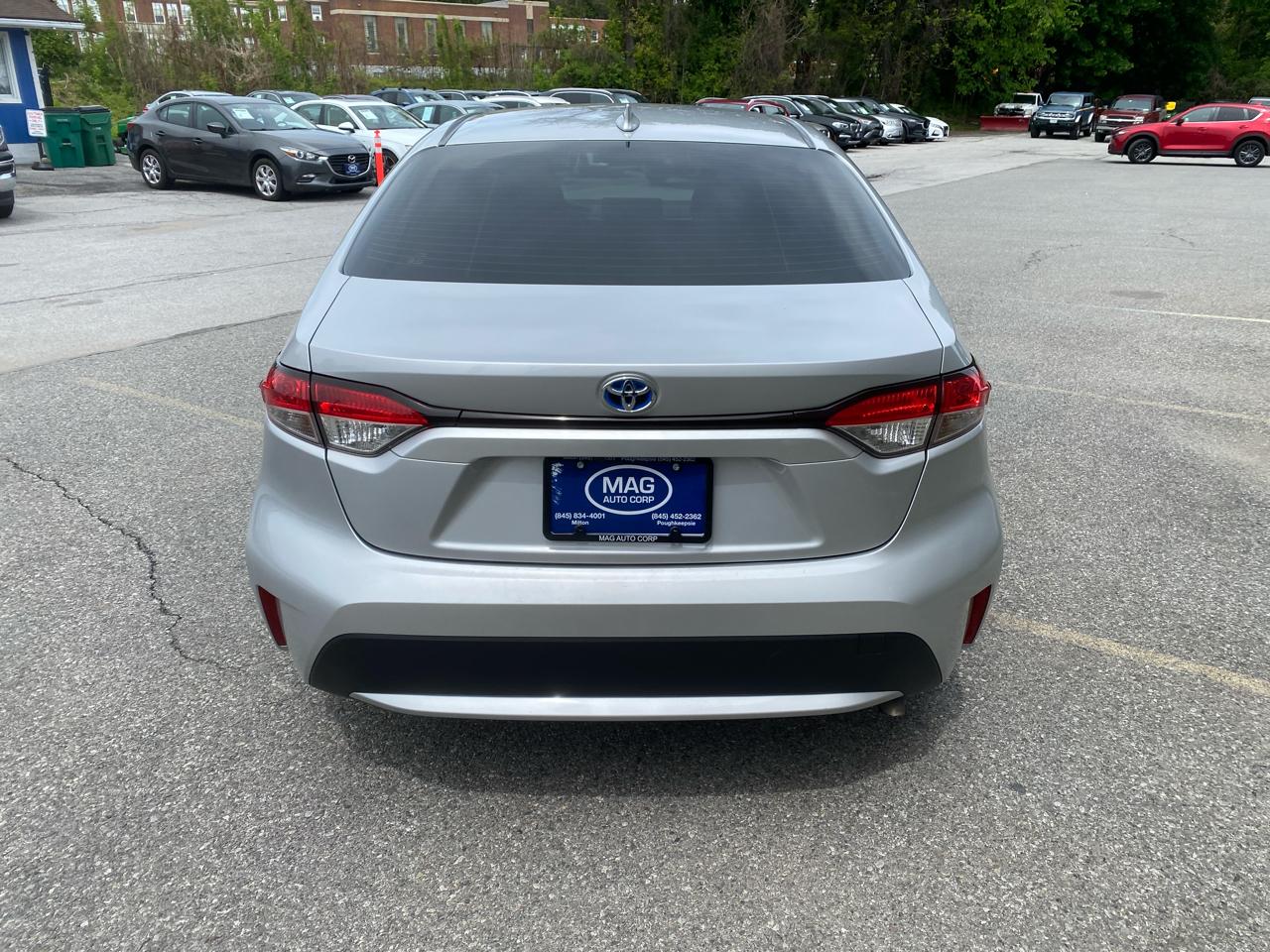 Toyota Corolla LE Hybrid 2022