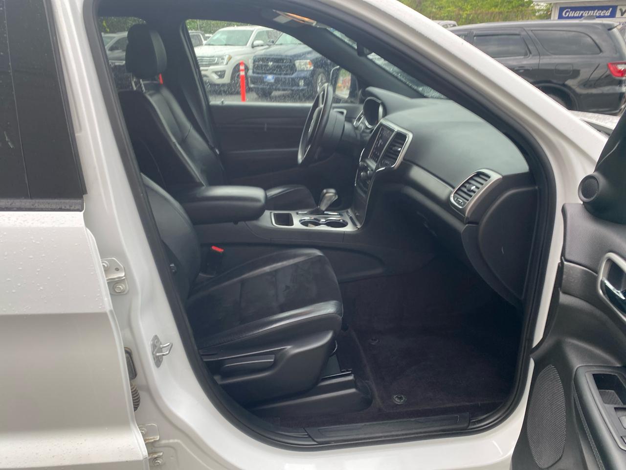 Jeep Grand Cherokee Laredo 4WD 2018