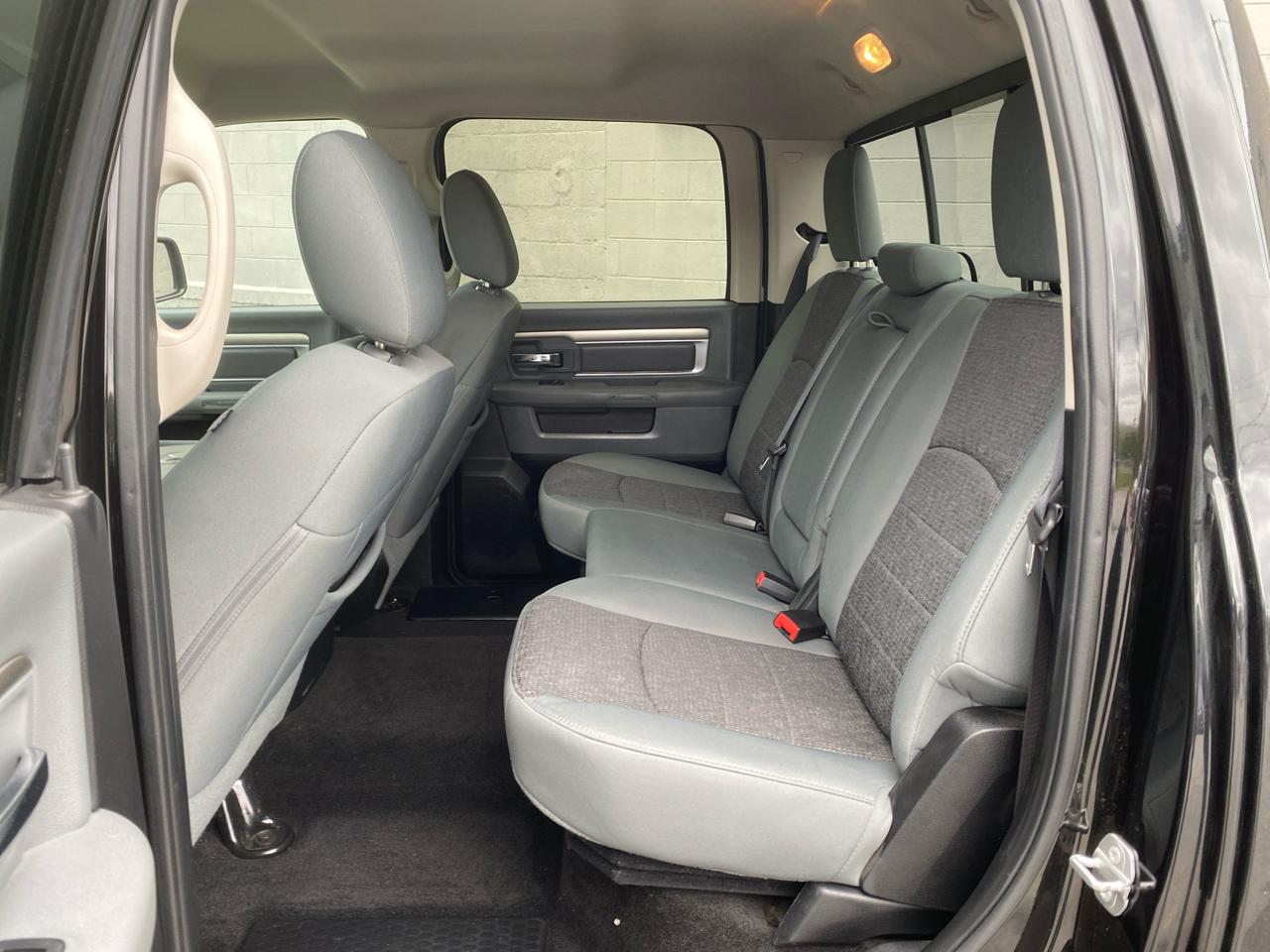 RAM 1500 4WD Crew Cab 149" Big Horn 2016