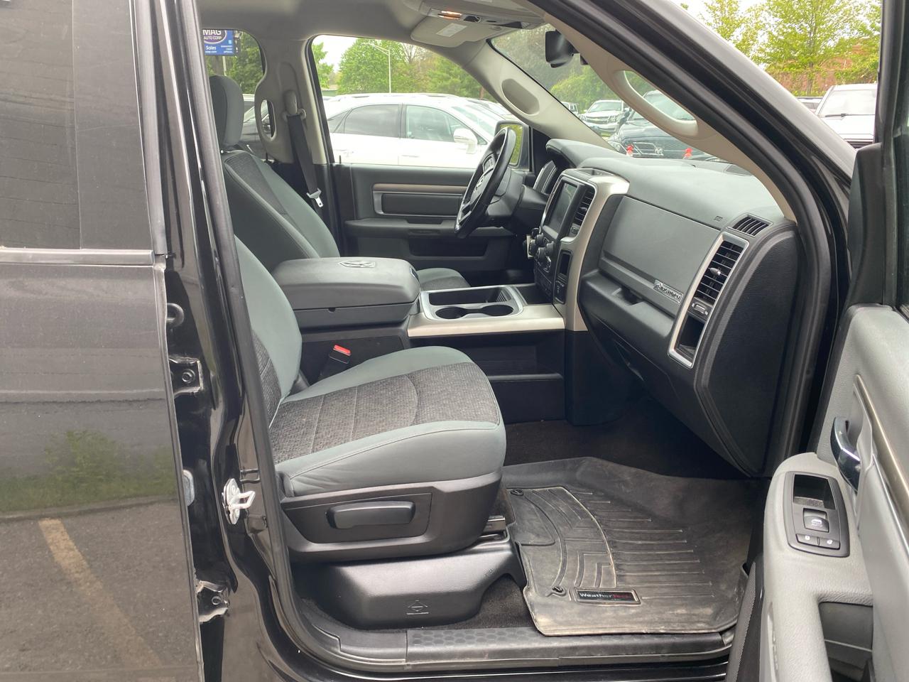 RAM 1500 4WD Crew Cab 149" Big Horn 2016