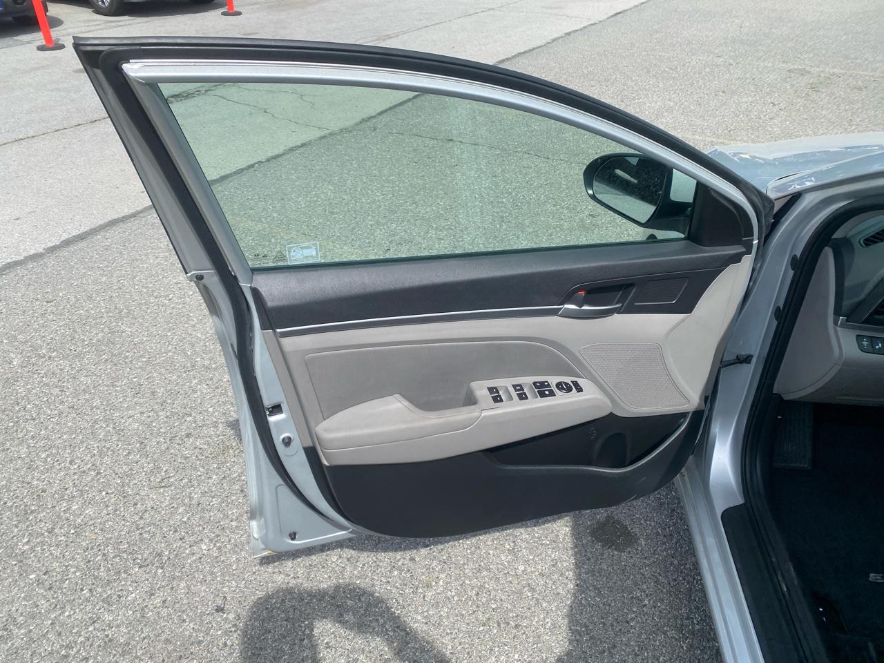 Hyundai Elantra Limited 2020