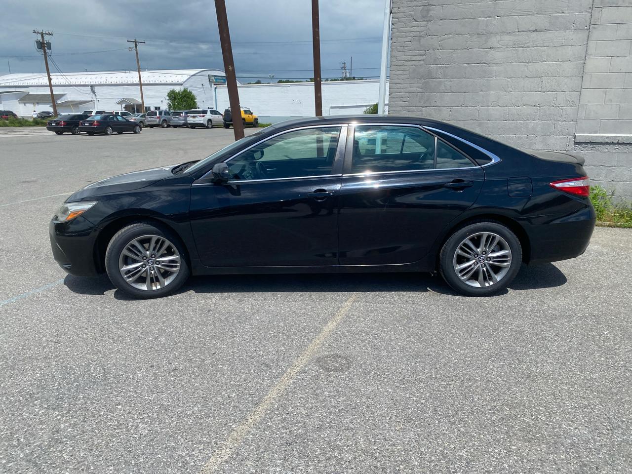 Toyota Camry SE 2017