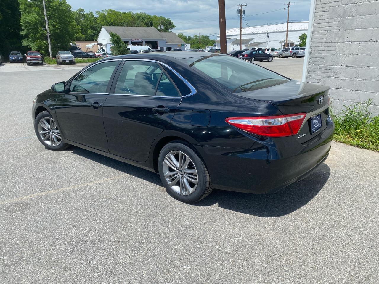 Toyota Camry SE 2017