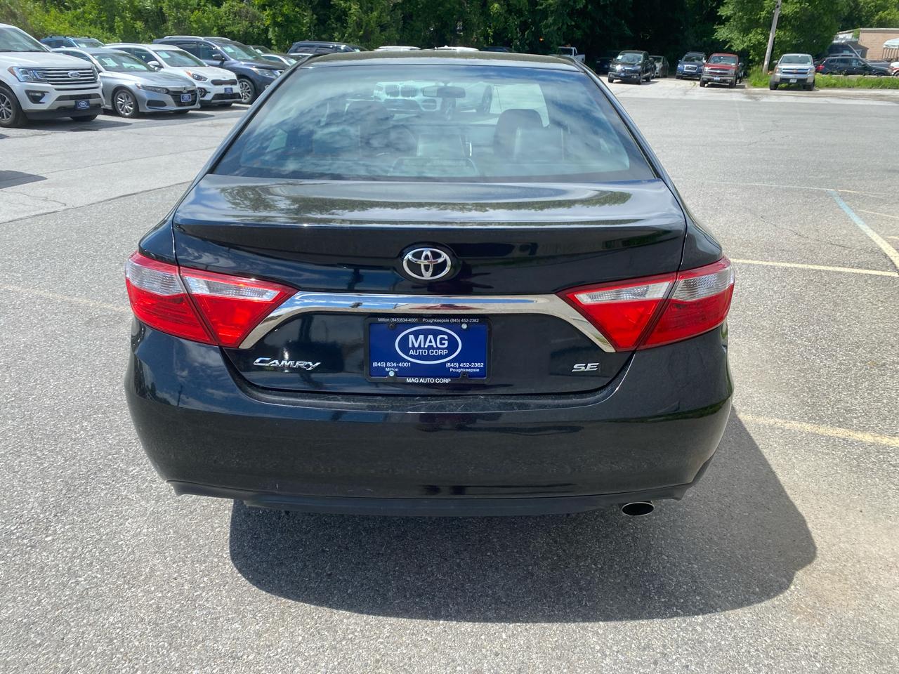 Toyota Camry SE 2017