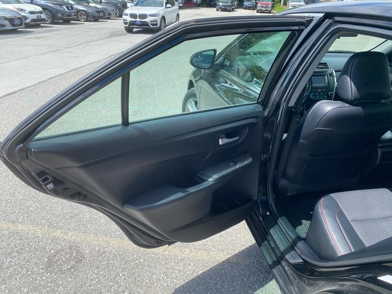 Toyota Camry SE 2017
