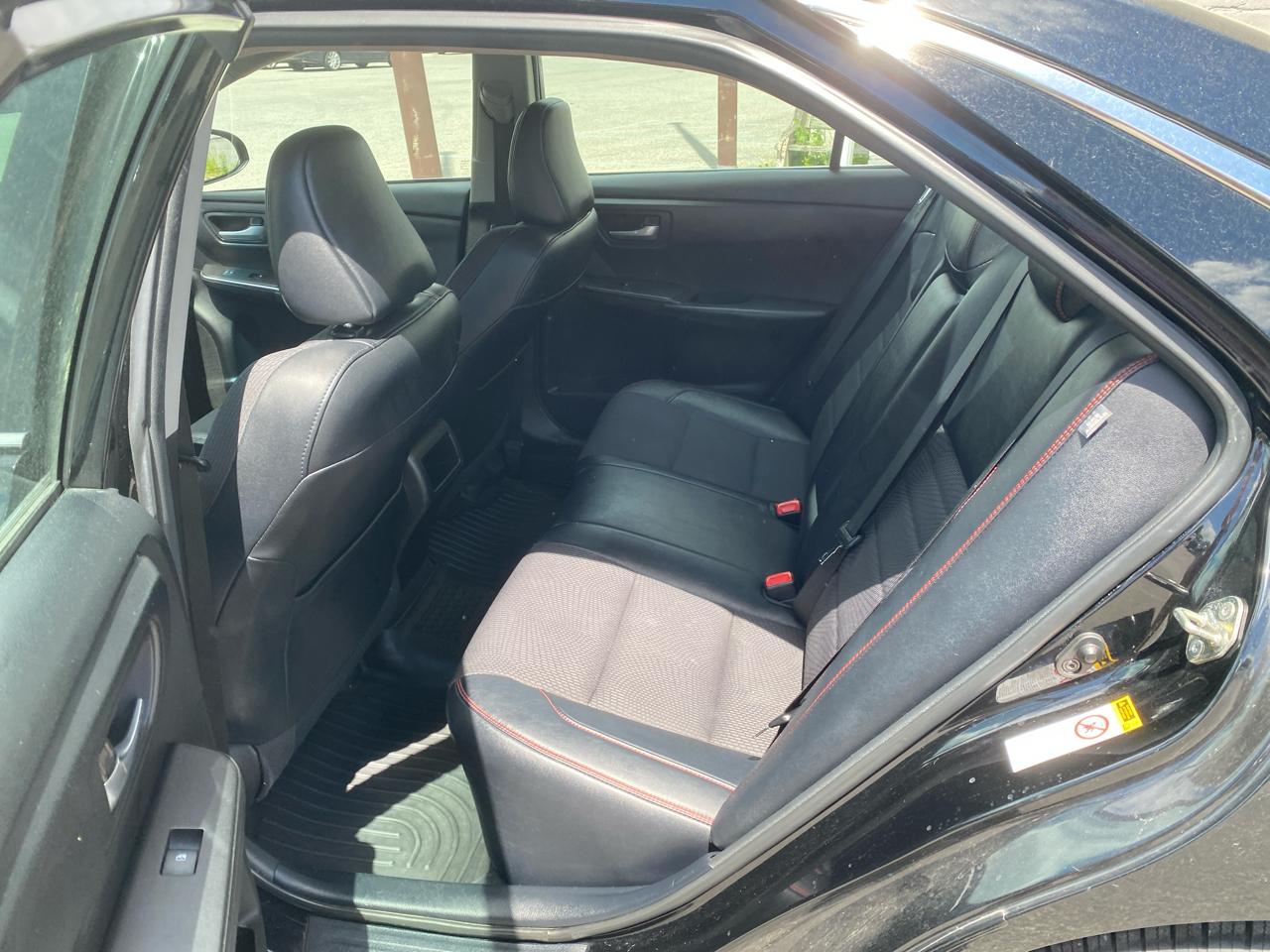 Toyota Camry SE 2017
