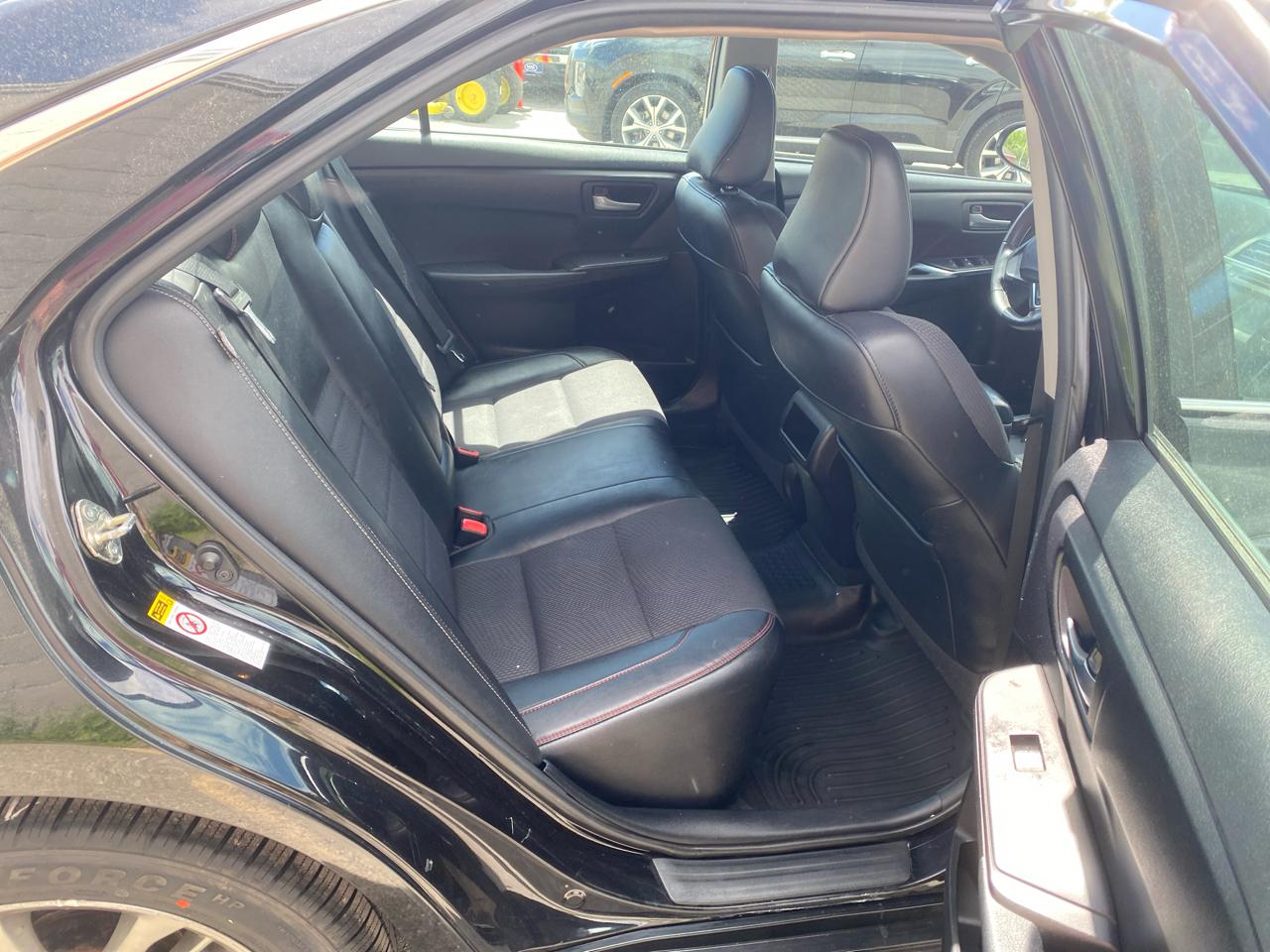 Toyota Camry SE 2017