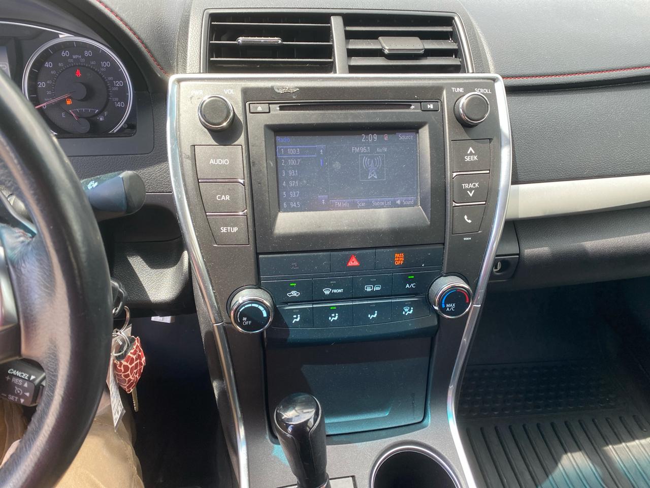 Toyota Camry SE 2017