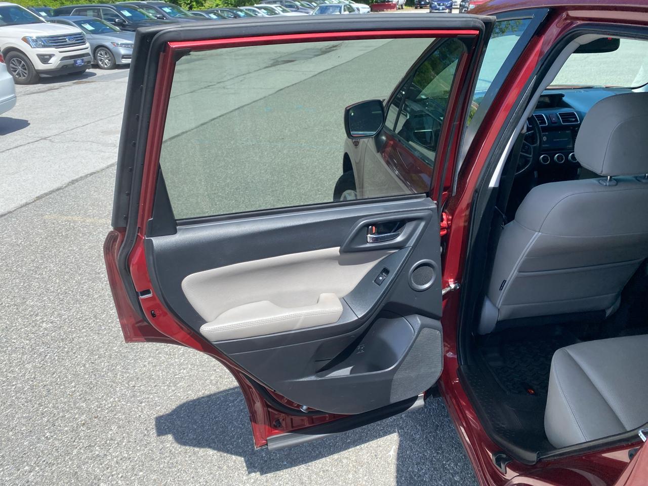 Subaru Forester 2.5i Limited 2016