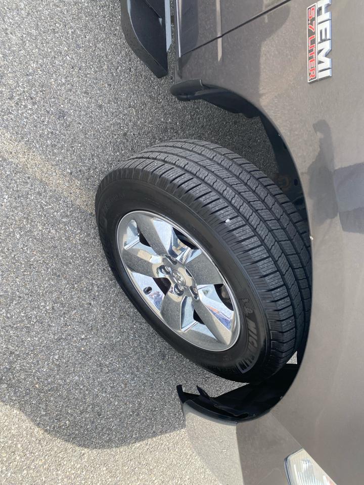 RAM 1500 SLT Crew Cab SWB 4WD 2017