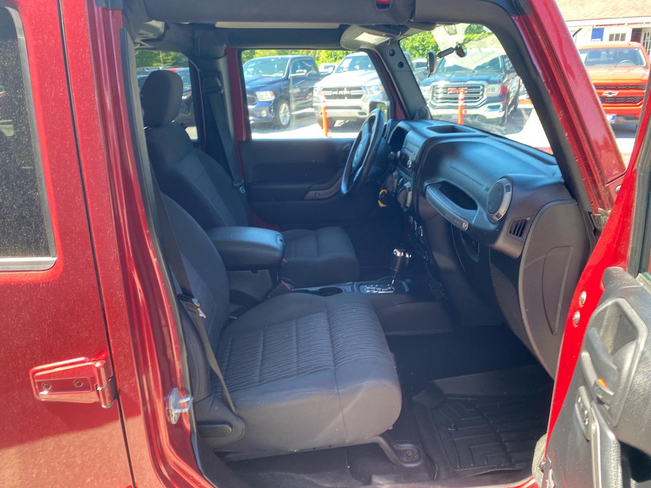 Jeep Wrangler Unlimited Sport 4WD 2012