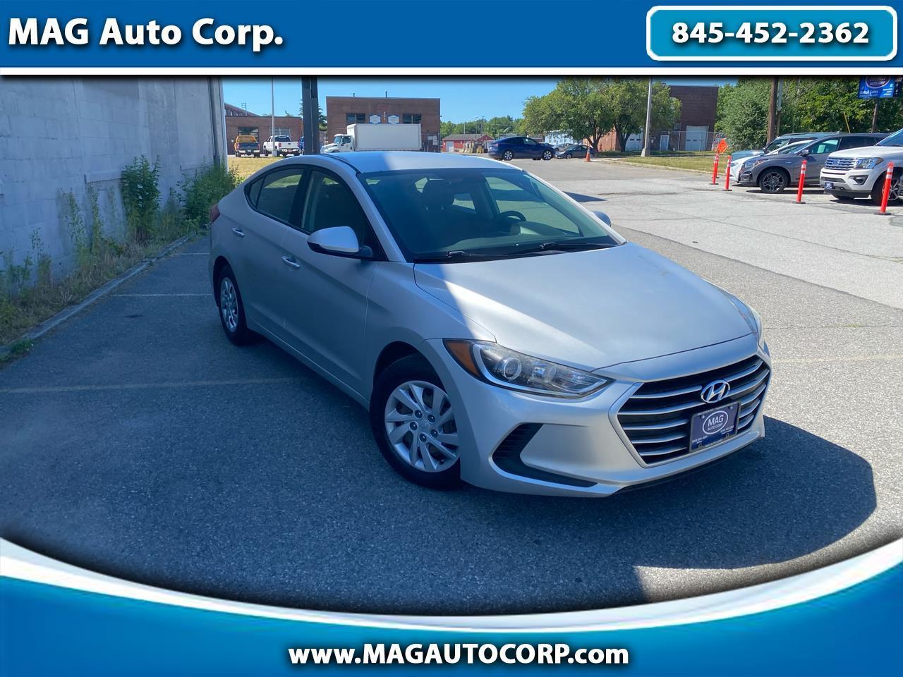 Hyundai Elantra SE 6AT 2018