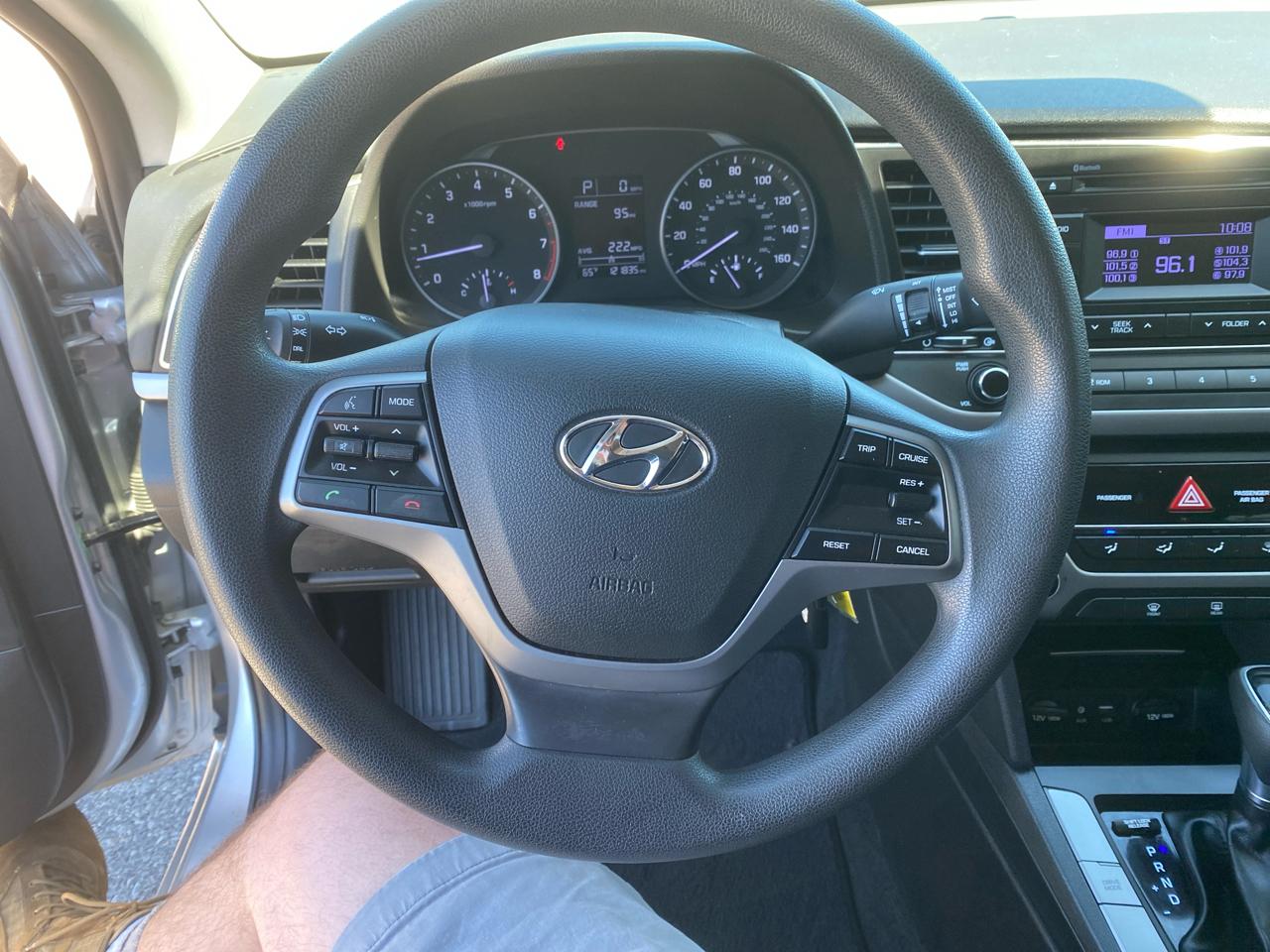 Hyundai Elantra SE 6AT 2018