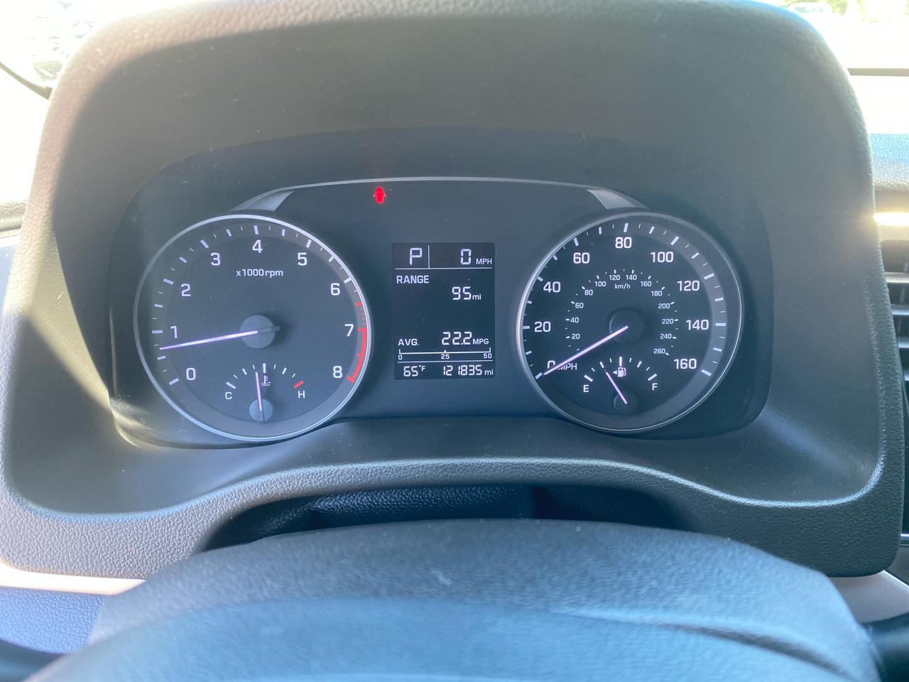 Hyundai Elantra SE 6AT 2018