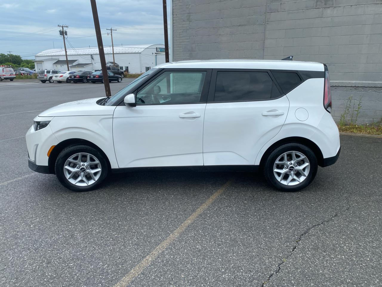 Kia Soul LX CVT 2023