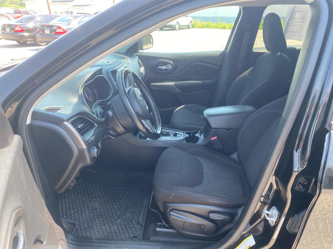 Jeep Cherokee Latitude 4WD 2020